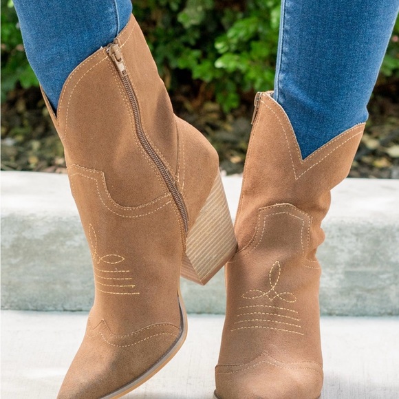 Shoes - Brown Suede Western Ankle Boots Size 9 – Pointed Toe Cowboy Style